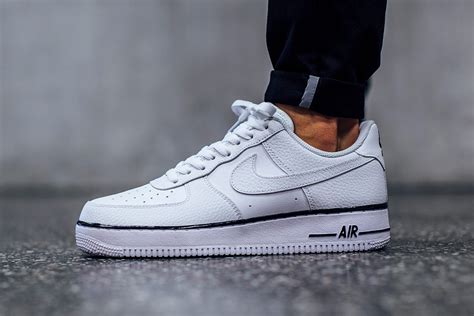 witte air force 1 sneaker.